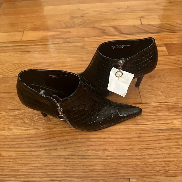 Unlisted Black Crocodile Pattern Ankle Boots Size 9 - Picture 9 of 12